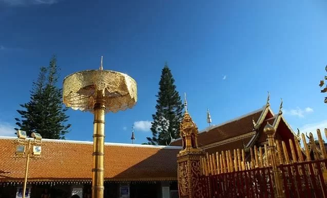 Jour 5 Chiang Mai Visite Village Artisans San Khan Phaeng Doi Suthep Visite Temple Wat Phrathat Doi Suthep Diner Typique Kantoke Degustation Plats Typiques Nord Pays Spectacle Danses Chants Montagnards Hotel 6 Chiang Mai Bangkok Train