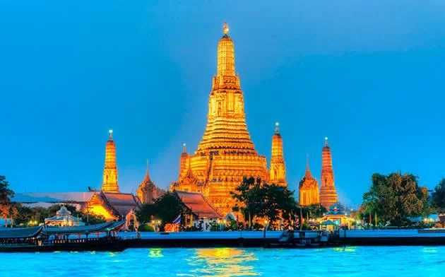Wat Arun Temple Aube Magnifique Panorama Riviere Chao Phraya Rive Opposee Wat Arun Temple Aube Diner Hotel 3 Bangkok Ayuthaya Lopburi Phitsanuloke 420