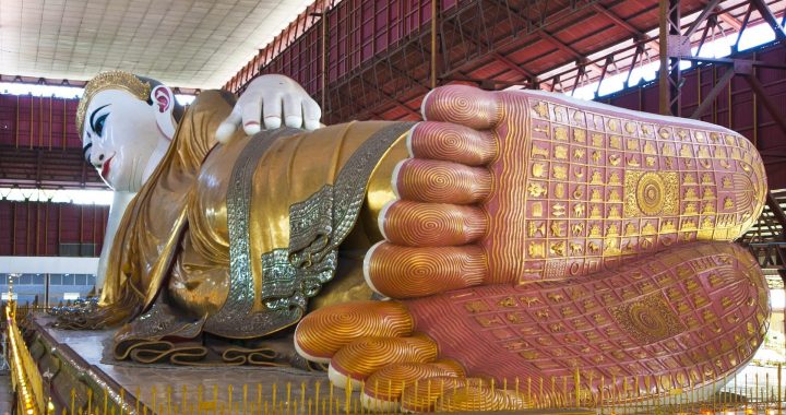 myanmar-asie-birmanie-bouddha-statue-posture-agence-voyages