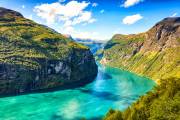 hébergement 3* + pension complète + vols